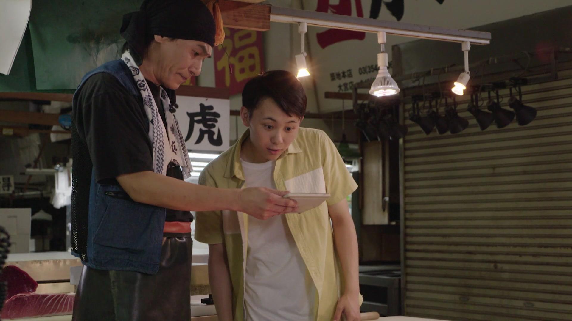 에도마에 초밥의 꽃 절인 참치 초밥