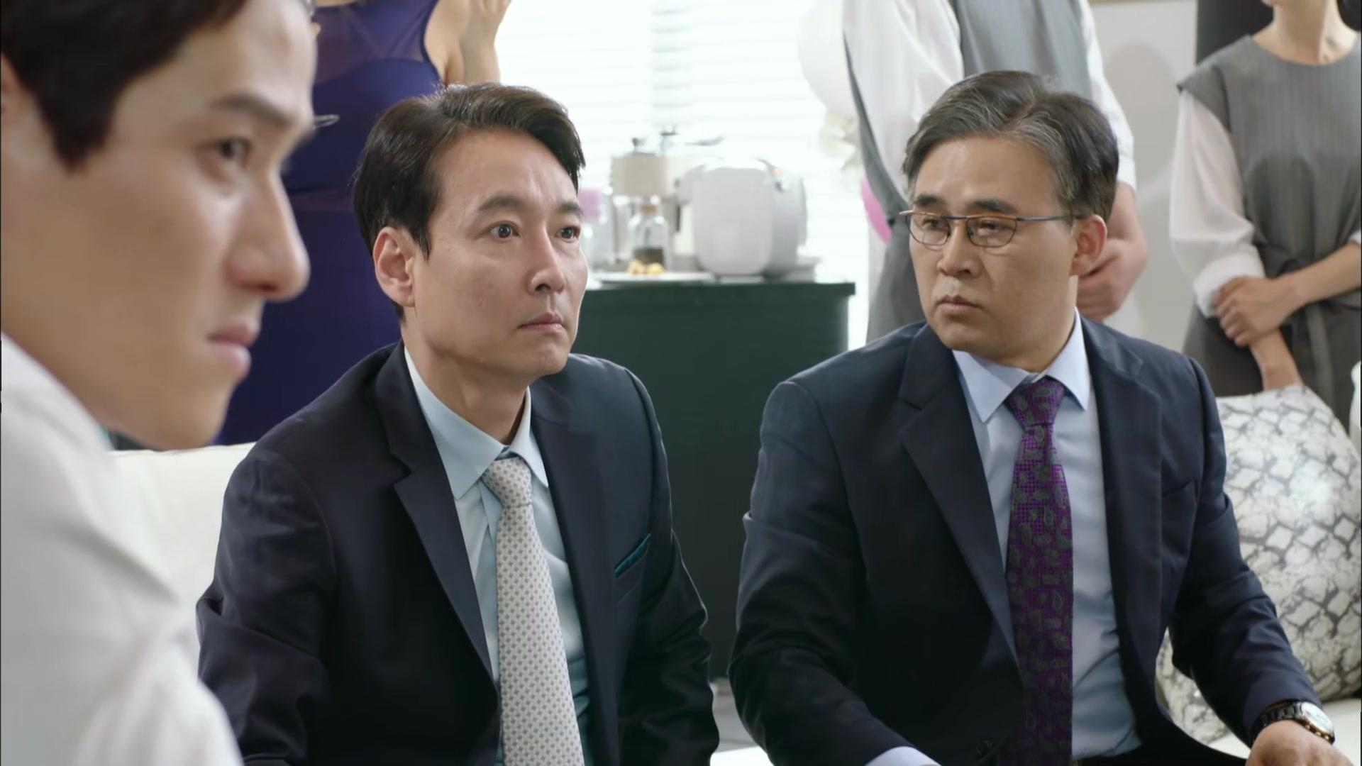 내 눈으로 시체 확인하기 전까진 살아있는 거다.