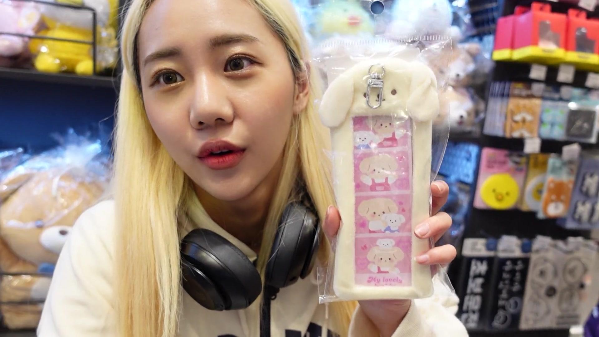 1. 오만원으로만 방 꾸미기