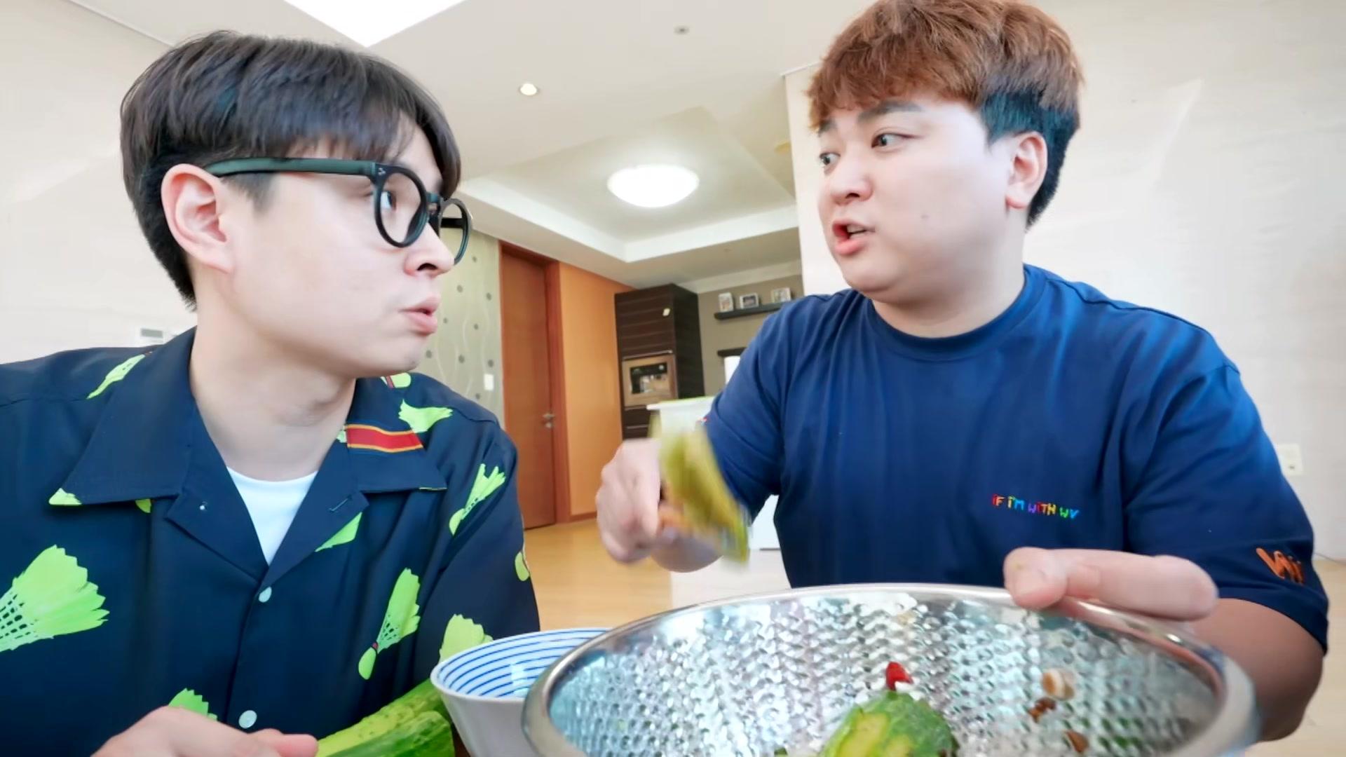 호불호 끝판왕!! 오이 먹는 유형!! / 영상통화로 틀린그림 찾기! 생각보다 아주 많이 어려울겁니다